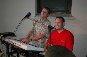 download, unsere 2 Keyborder, Matthias und Stefan, Schwabacher B�rgerfest 2004, 190kB